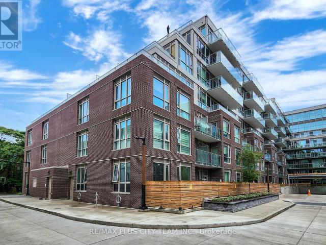 apartment at 542 – 150 LOGAN AVENUE