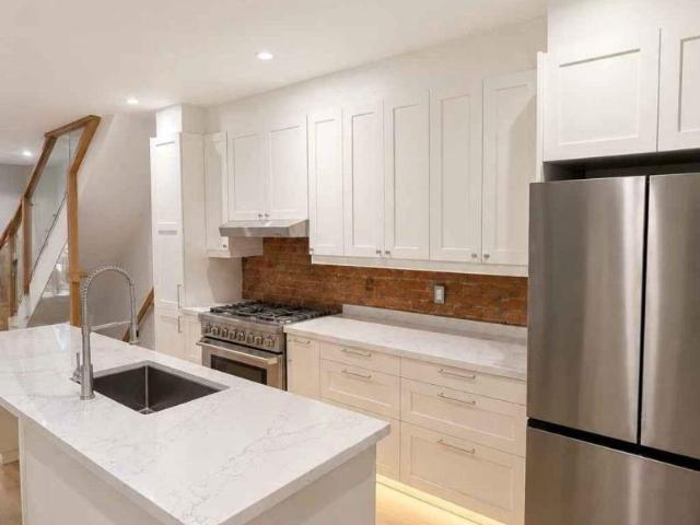 apartment at 561 WENTWORTH STREET, Hamilton, Ontario, L8L5X3