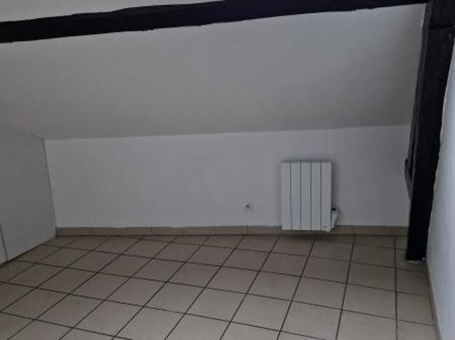 Apartment at 59 Neuville Saint Rémy, NEUVILLE ST REMY, 59554, France