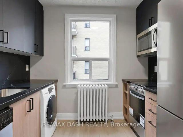 apartment at 5 50 RAGLAN AVENUE, Toronto, Ontario, M6C2L1