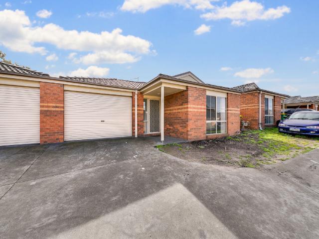 apartment at 5 / 11 Renlik Crt, Pakenham VIC 3810, Australia