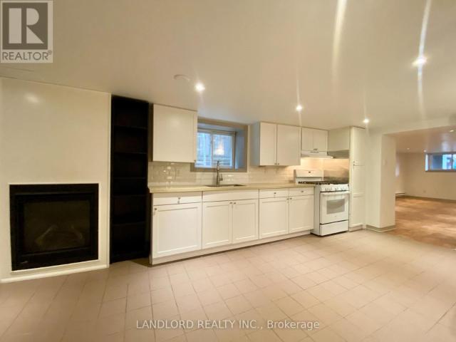 apartment at 5 209 MADISON AVENUE, Toronto, Ontario, M5R2S6