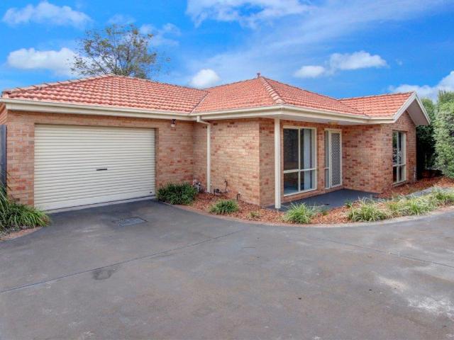 apartment at 5 / 2A Oakfield Court, Frankston South VIC 3199, Australia