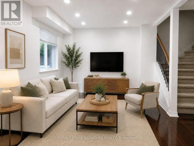 apartment at 602 GIBNEY CRESCENT, Newmarket, Ontario, L3X1Y3