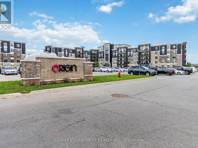 apartment at 602 – 640 SAUVE STREET