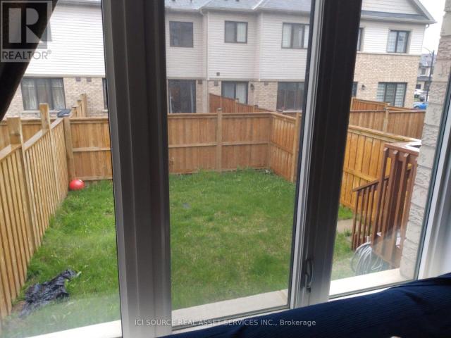 apartment at 60 SCARLETWOOD STREET, Hamilton, Ontario, L8J0K8