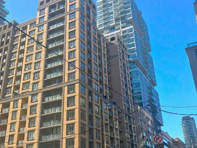 apartment at 610 140 SIMCOE STREET, Toronto, Ontario, M5H4E9