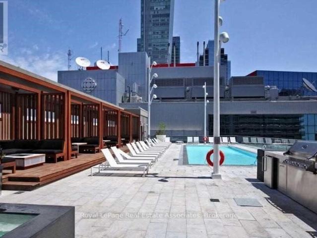 apartment at 611 300 FRONT STREET W, Toronto, Ontario, M5V0E9