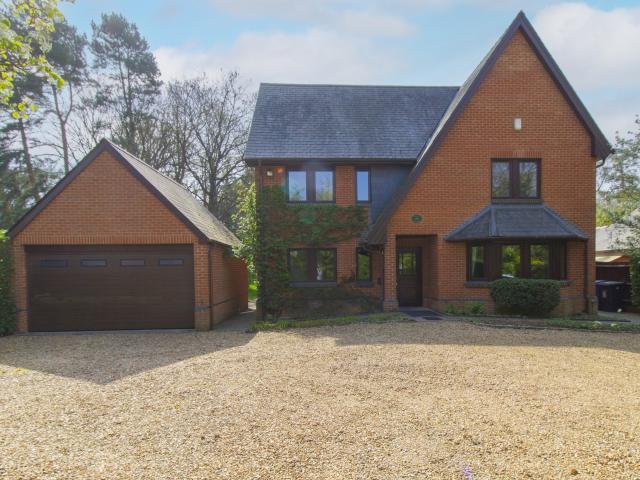 apartment at 62a Church Road, Fleet