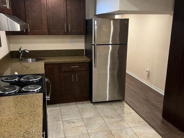 apartment at 634 GALLOWAY CRESCENT, Mississauga, Ontario, L5C3W1