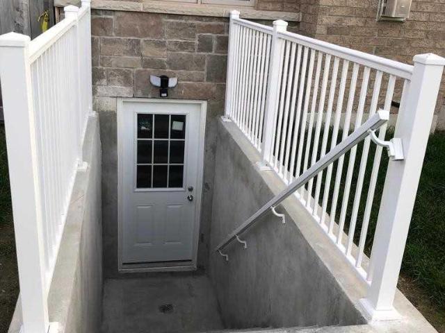 apartment at 63 DEEPWOOD BST CRESCENT, East Gwillimbury, Ontario, L9N0P8