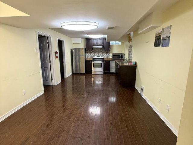 apartment at 64 WILLIAMSON FAMILY HOLLOW, Newmarket, Ontario, L3X3K2