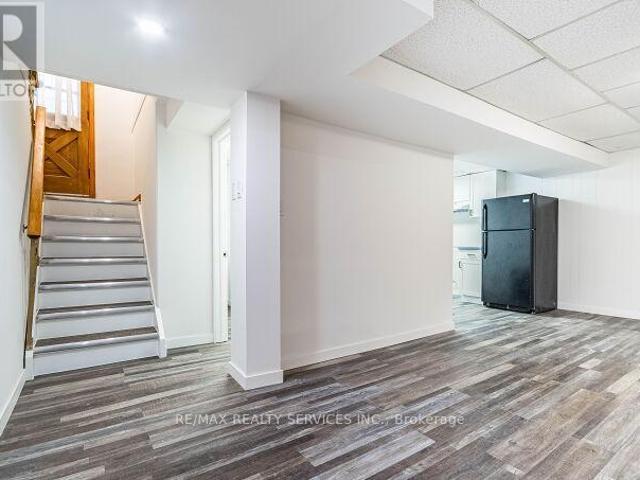 apartment at 68 RYMAL ROAD E
