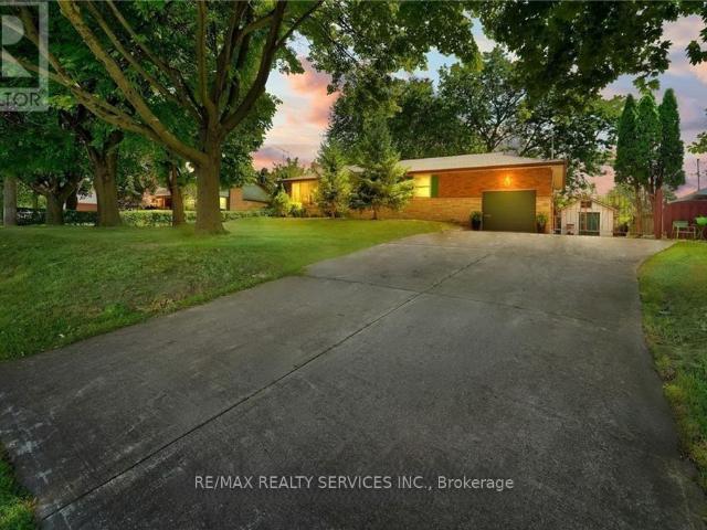 apartment at 68 RYMAL ROAD E