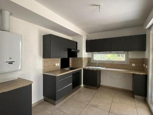 Apartment at 69 Champagne au Mont d'Or, CHAMPAGNE AU MONT D OR, 69410, France