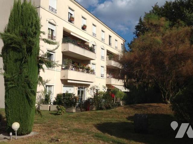 Apartment at 69 Champagne au Mont d'Or, CHAMPAGNE AU MONT D OR, 69410, France