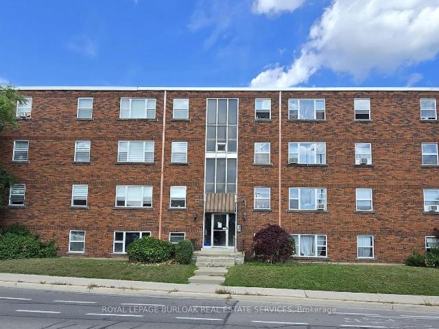 apartment at 6 – 849 BRANT STREET