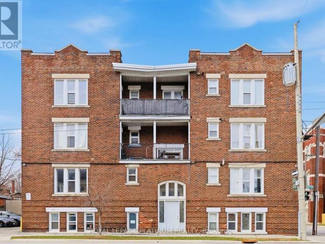 apartment at 6 – 120 SHERMAN AVENUE S