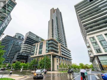 Markland Wood, Toronto, Ontario - Balcony