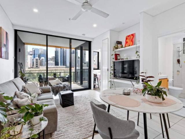 apartment at 707/19 Hope Street, South Brisbane, Australia