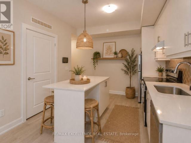 apartment at 716 – 3220 WILLIAM COLTSON AVENUE