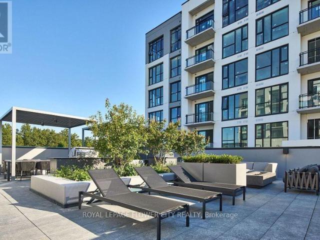 apartment at 712 – 740 WHITLOCK AVENUE