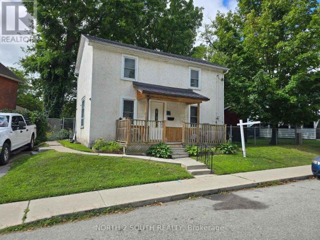 apartment at 71 GRAND RIVER STREET S