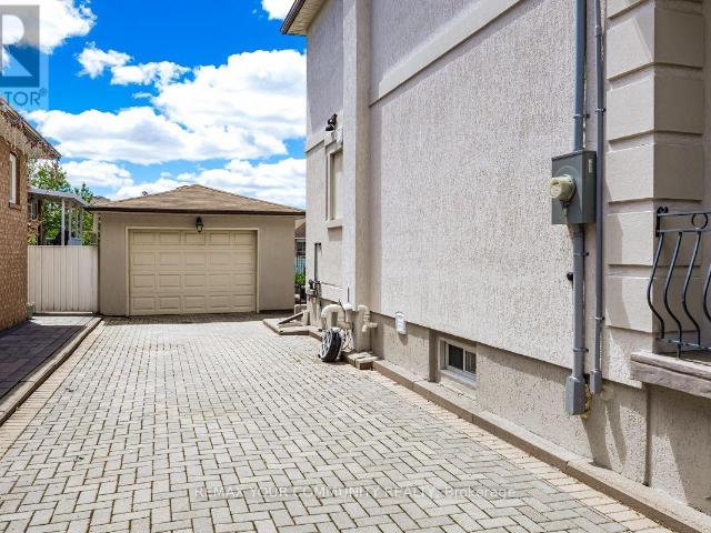 apartment at 71 HAWMAN AVENUE, Vaughan, Ontario, L4L1S3