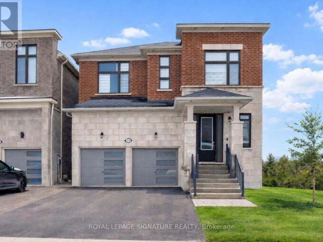 apartment at 71 MAPLE FIELDS CIRCLE, Aurora, Ontario, L4G3X6