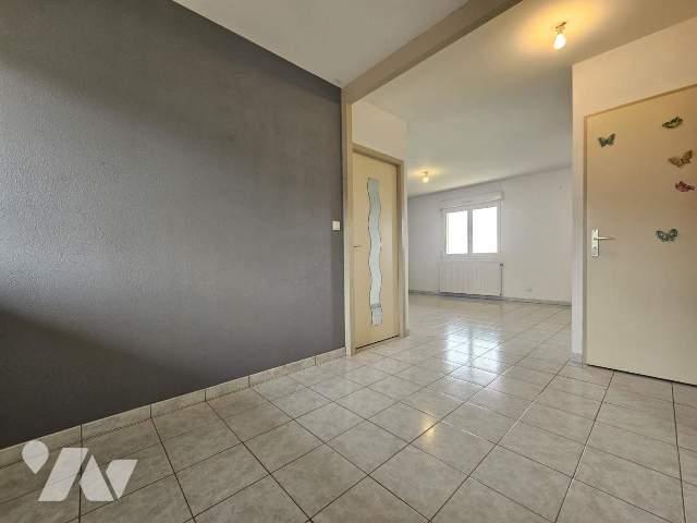 Apartment at 71 Viré, VIRE, 71260, France