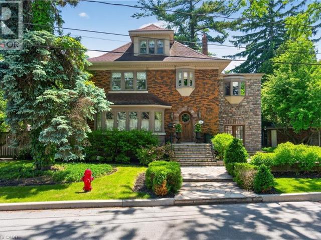 apartment at 74 OAK KNOLL Drive, Hamilton, Ontario, L8S4C4