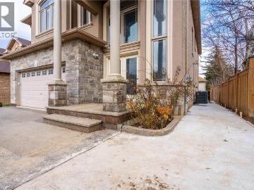 Hamilton, Ontario, Ontario - Cellar
