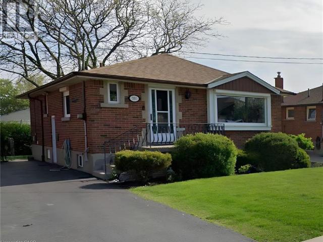 apartment at 781 NINTH Avenue Unit# Lower