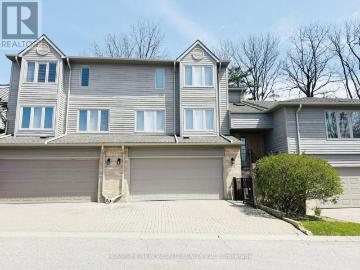 London, Ontario - Patio, Parking, Fireplace
