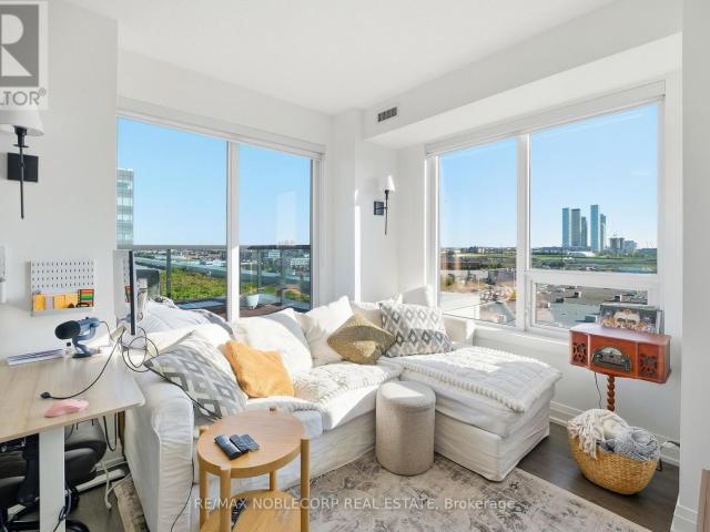 apartment at 805 3600 HIGHWAY 7 ROAD, Vaughan, Ontario, L4L0G7