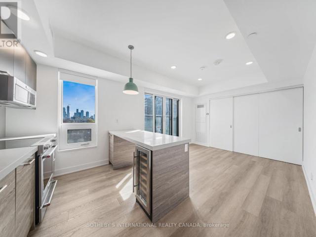 apartment at 802 – 484 SPADINA AVENUE