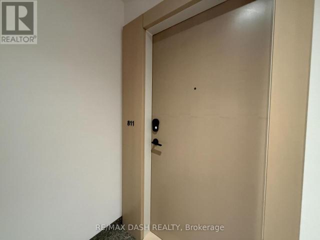 apartment at 811 – 280 DUNDAS STREET W