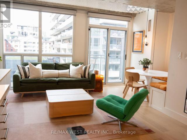 apartment at 820 1029 KING STREET W, Toronto, Ontario, M6K3M9