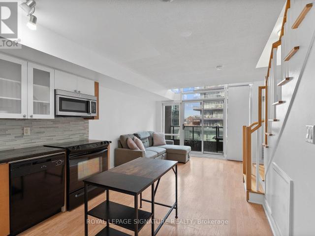 apartment at 831 600 FLEET STREET, Toronto, Ontario, M5V1B7