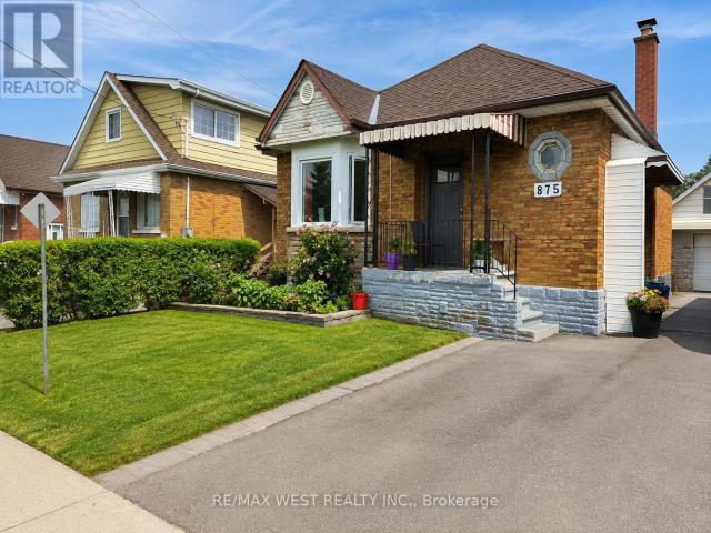 apartment at 875 RITSON ROAD S
