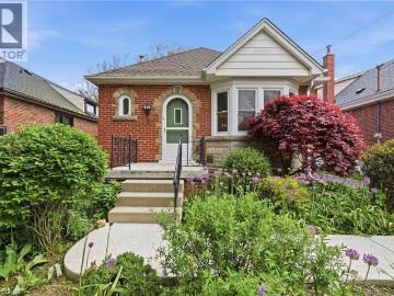 apartment at 87 EMPRESS Avenue