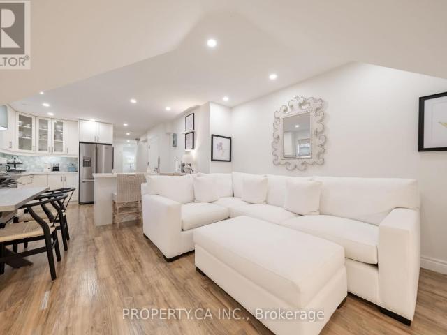 apartment at 8 963 AVENUE ROAD, Toronto, Ontario, M5P2K9