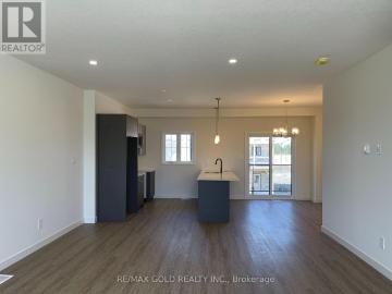 London, Ontario - Office room, Balcony