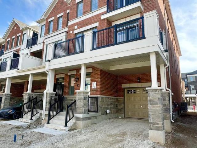 apartment at 8 WALCOTT CRESCENT, Brampton, Ontario, L7A4B3