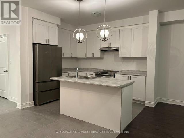 apartment at 8 AUTUMN DRIVE, Wasaga Beach, Ontario, L9Z0K7