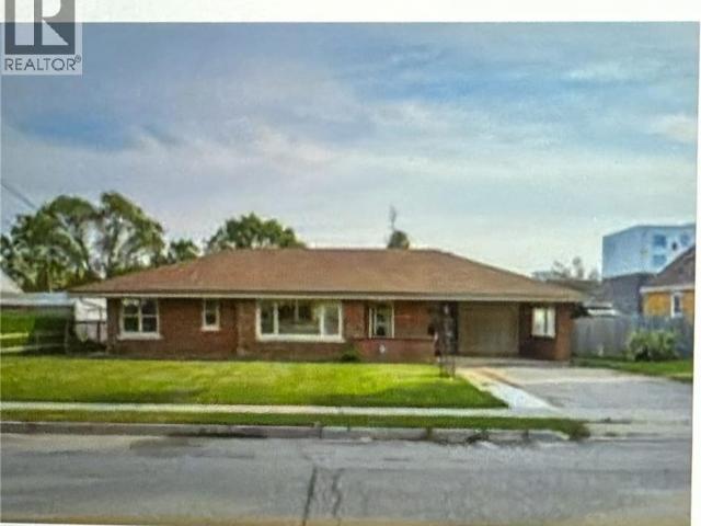 apartment at 8 MUNCH Avenue, Cambridge, Ontario, N1R1A2