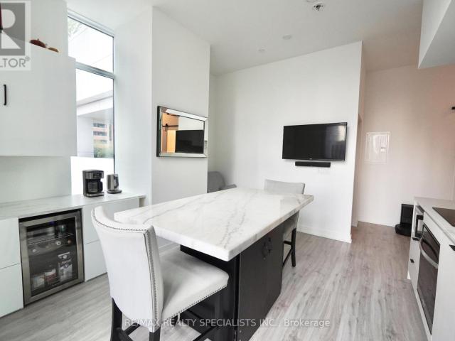 apartment at 908 252 CHURCH STREET, Toronto, Ontario, M5B1Z2