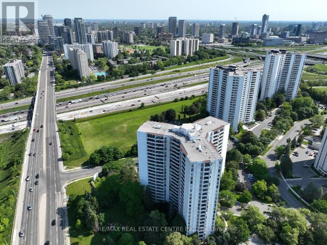 apartment at 902 – 150 GRAYDON HALL DRIVE