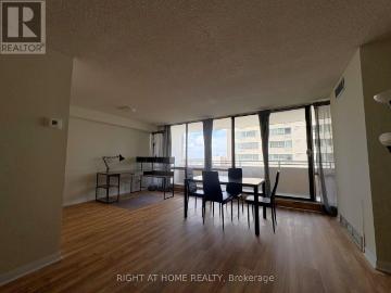 London, Ontario - Sauna, Gym, Swimming pool