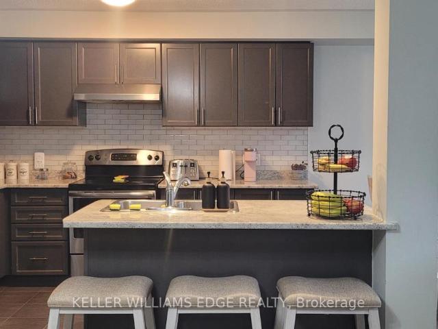 apartment at 90 BLOOM CRESCENT